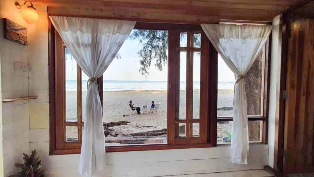 Maliblues Bed & Art Gallery Chumphon Luaran gambar