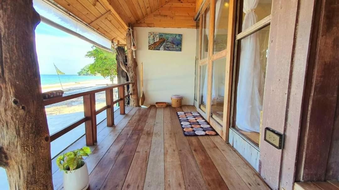 Maliblues Bed & Art Gallery Chumphon Luaran gambar