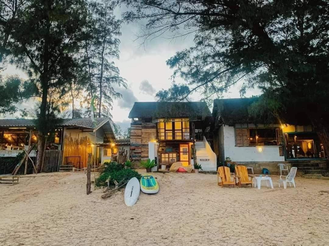 Maliblues Bed & Art Gallery Chumphon Luaran gambar