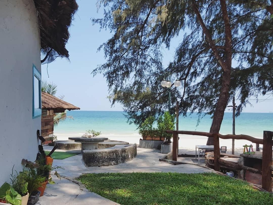 Maliblues Bed & Art Gallery Chumphon Luaran gambar